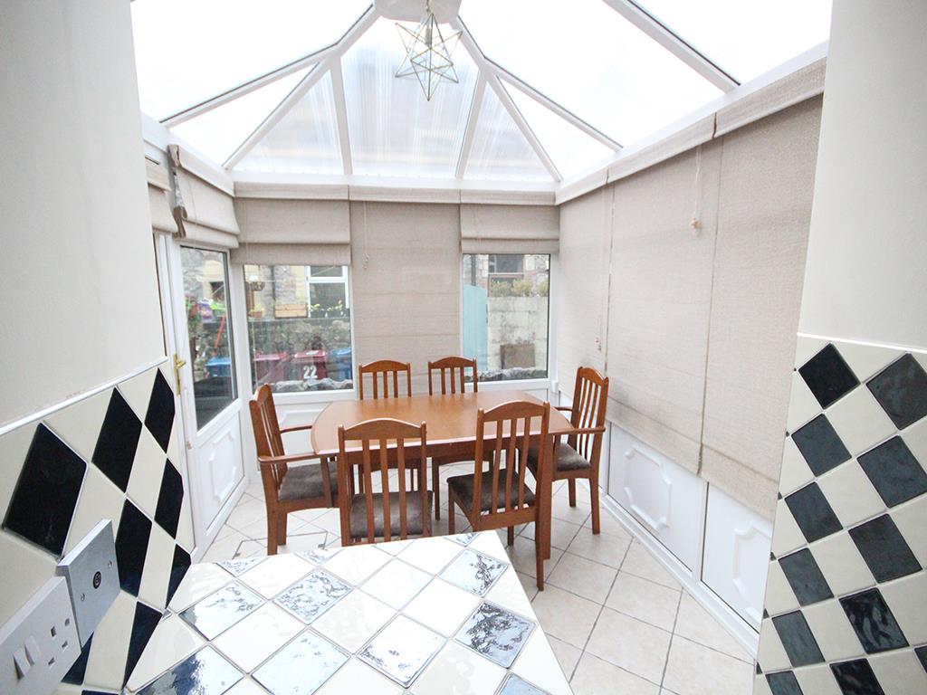 3 bedroom mid terrace house Let Agreed in Clitheroe - 2016-11-16 11.42.03.jpg